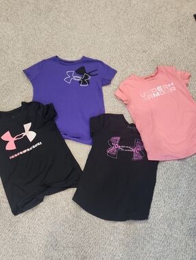 Under Armour Girls' Size Medium Short Sleeve Logo Tees